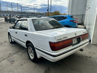 1991 Toyota Crown VIII (S130), белый, 450000 рублей, вид 4