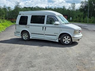 1996 GMC Safari II, белый, 1100000 рублей, вид 3