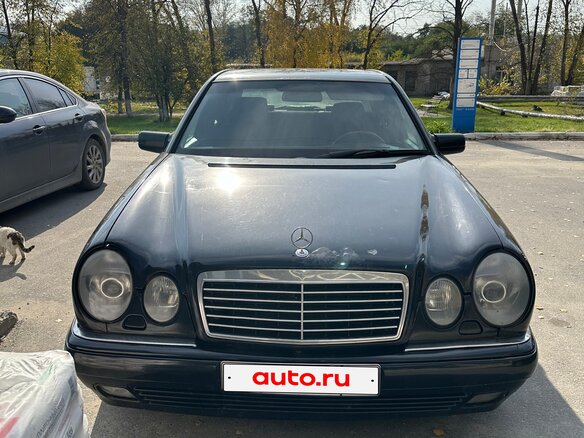 1999 Mercedes-Benz E-Класс 200 II (W210, S210), чёрный, 470000 рублей