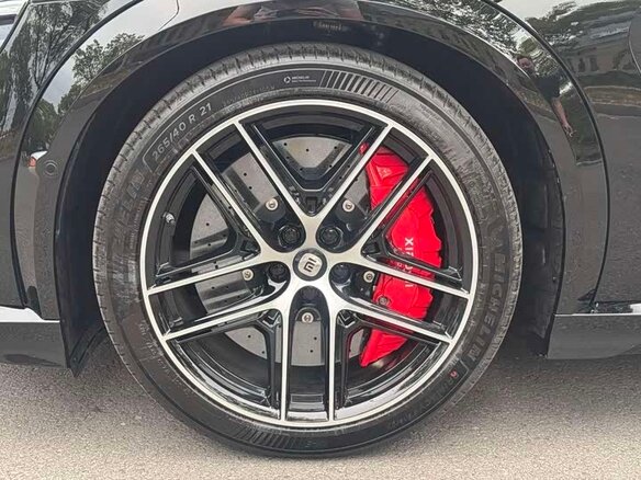 2026 Xiaomi YU7 GT, чёрный, 11899007 рублей - вид 13
