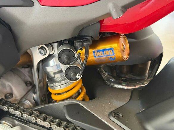 2025 Ducati Panigale V4, красный, 3737000 рублей - вид 16