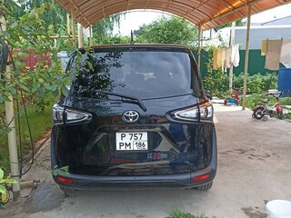 2022 Toyota Sienta II Рестайлинг, чёрный, 1750000 рублей, вид 5
