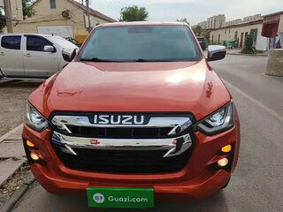 2023 Isuzu D-Max III, оранжевый, 2950000 рублей, вид 2