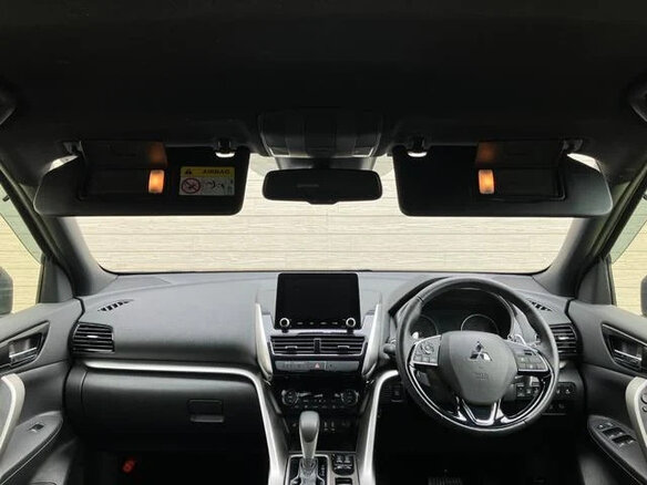 2023 Mitsubishi Eclipse Cross I Рестайлинг, серебристый, 1870000 рублей - вид 11