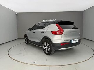 2023 Volvo XC40 I Рестайлинг, серый, 3085339 рублей, вид 4