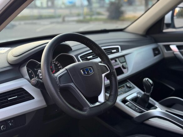 2020 Geely Atlas I, белый, 1525000 рублей - вид 20
