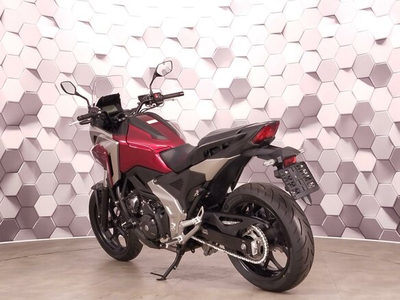 2024 Honda NC 750X, красный - вид 7