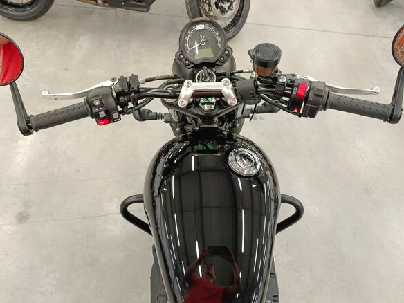 2023 Triumph Speed Twin, чёрный, 960000 рублей - вид 19