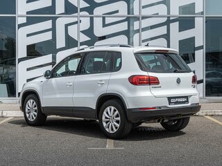 2016 Volkswagen Tiguan I Рестайлинг, белый, 1548000 рублей, вид 2