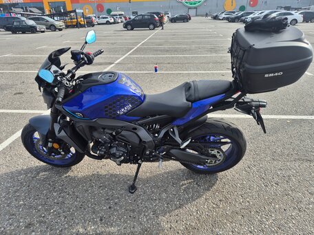 2024 Yamaha MT-09 (FZ-09), синий, 1200000 рублей, вид 1