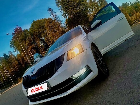2017 Skoda Octavia III (A7) Рестайлинг, белый, 1450000 рублей - вид 16