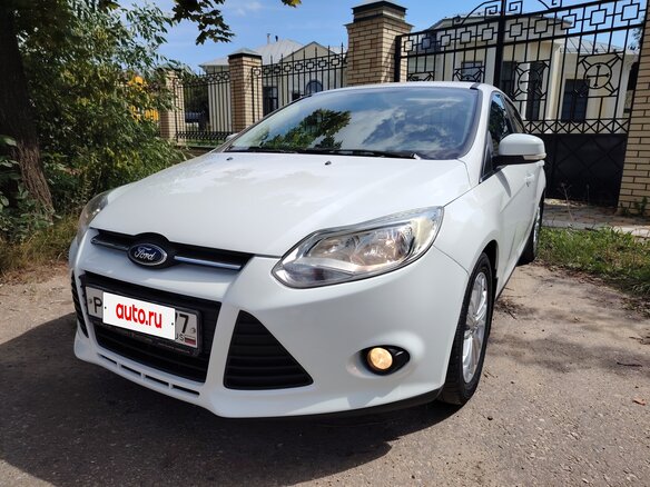 2013 Ford Focus III, белый, 800000 рублей - вид 2