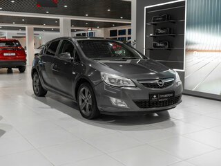 2011 Opel Astra J, серый, 545000 рублей, вид 2