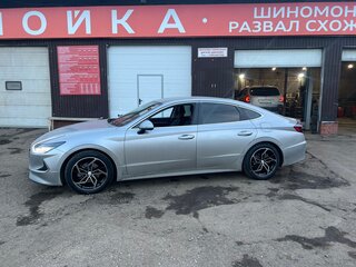 2020 Hyundai Sonata VIII (DN8), серый, 2000000 рублей, вид 3