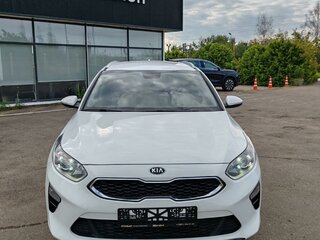 2019 Kia Ceed III, белый, 1549000 рублей, вид 5