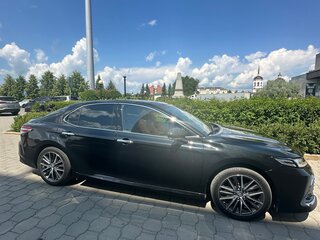 2023 Toyota Camry VIII (XV70) Рестайлинг, чёрный, 4150000 рублей, вид 2