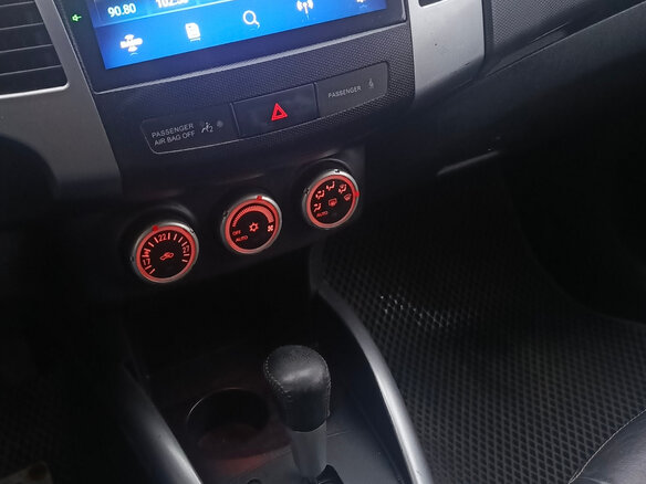 2008 Mitsubishi Outlander II, серый, 930000 рублей - вид 6