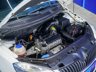 2013 Skoda Fabia II Рестайлинг, белый, 570000 рублей, вид 4