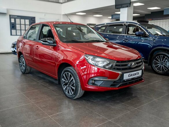 2026 Lada (ВАЗ) Granta I Рестайлинг, красный - вид 2