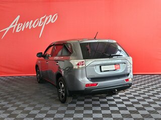 2013 Mitsubishi Outlander III, серый, 1370000 рублей, вид 3