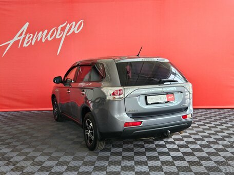 2013 Mitsubishi Outlander III, серый, 1290000 рублей, вид 3