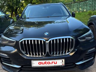 2020 BMW X5 25d IV (G05/G18), чёрный, 5000000 рублей, вид 2