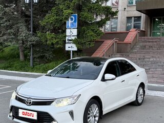 2015 Toyota Camry VII (XV50) Рестайлинг, белый, 2005000 рублей, вид 1