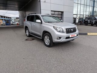 2012 Toyota Land Cruiser Prado 150 Series, серебристый, 2700000 рублей, вид 1