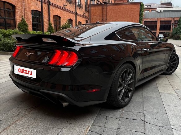2019 Ford Mustang VI Рестайлинг, чёрный, 3200000 рублей - вид 3