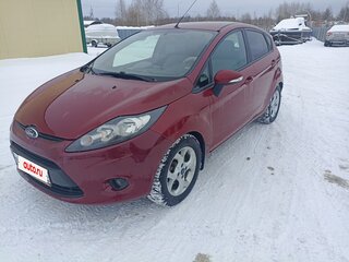 2011 Ford Fiesta Mk6, красный, 600000 рублей, вид 1