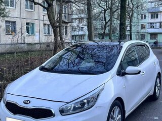 2016 Kia Ceed II Рестайлинг, белый, 720000 рублей, вид 3