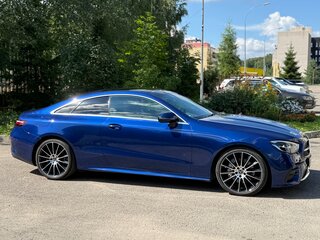 2020 Mercedes-Benz E-Класс 220 d V (W213, S213, C238) Рестайлинг, синий, 4950000 рублей, вид 4