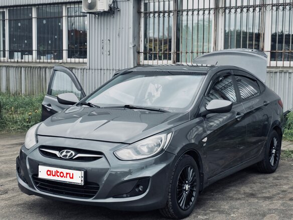 2012 Hyundai Solaris I, серый, 699000 рублей