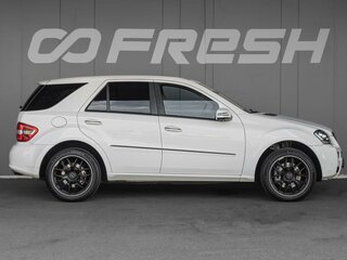 2005 Mercedes-Benz M-Класс 500 II (W164), белый, 2070000 рублей, вид 5