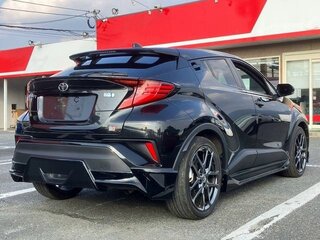 2023 Toyota C-HR I Рестайлинг, чёрный, 1701000 рублей, вид 4
