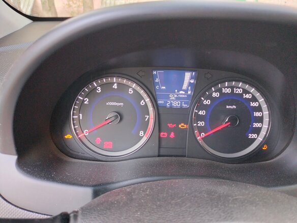 2011 Hyundai Solaris I, красный - вид 6