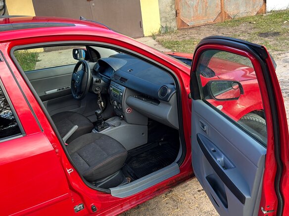 2003 Mazda 2 I (DY), красный, 240000 рублей - вид 20