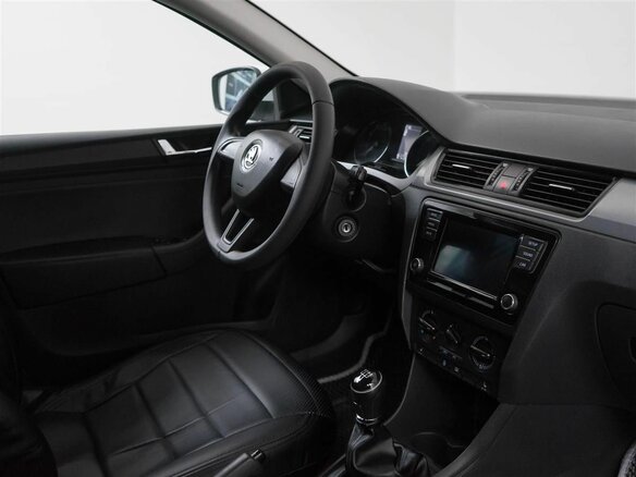 2018 Skoda Rapid I Рестайлинг, белый, 599000 рублей - вид 8