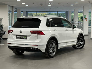 2018 Volkswagen Tiguan II, белый, 2780000 рублей, вид 2