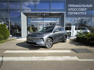 2026 Geely EX5 Гибрид EM-i, серебристый, 3829990 рублей, вид 2