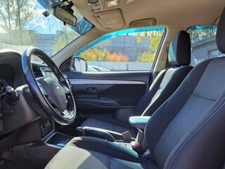 2017 Mitsubishi Outlander III Рестайлинг 2, белый, 1800000 рублей, вид 2