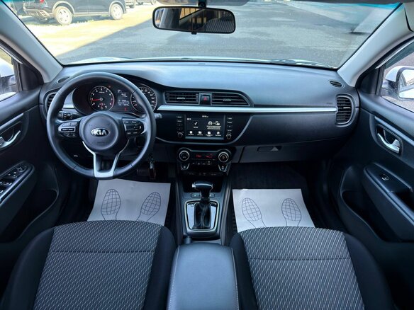 2018 Kia Rio X-Line IV, белый, 1525000 рублей - вид 11