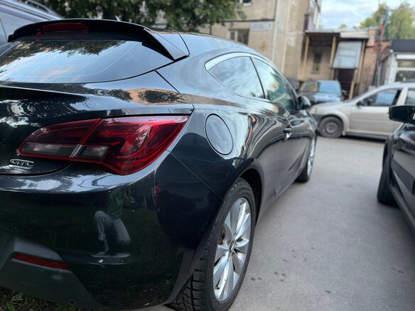 2014 Opel Astra GTC J Рестайлинг, чёрный, 920000 рублей - вид 17