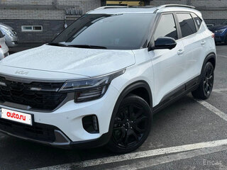 2023 Kia Seltos I Рестайлинг, белый, 2700000 рублей, вид 3