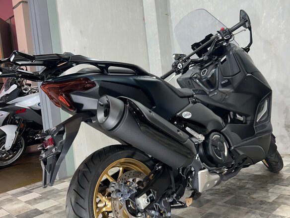 2023 Yamaha TMAX, зелёный, 1270000 рублей - вид 6