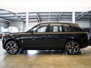 2026 Rolls-Royce Cullinan Black Badge I Рестайлинг (Series II), чёрный, 53999000 рублей, вид 3
