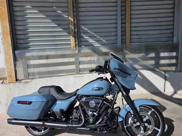 2024 Harley-Davidson Street Glide, голубой, 2699000 рублей