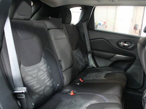2018 Jeep Cherokee V (KL) Рестайлинг, чёрный - вид 25