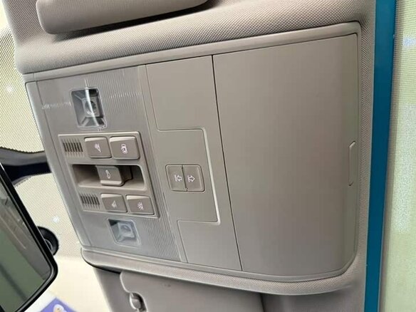 2023 Volkswagen Tiguan II Рестайлинг, белый, 2450000 рублей - вид 14