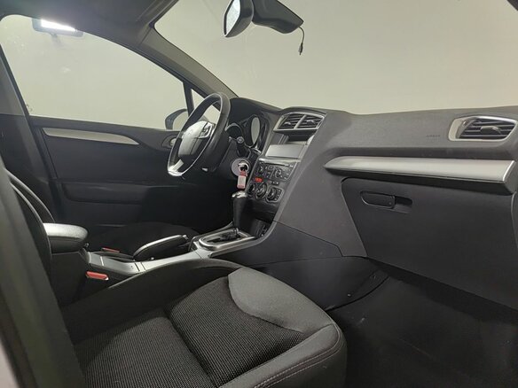 2013 Citroen C4 II, серебристый, 760000 рублей - вид 10
